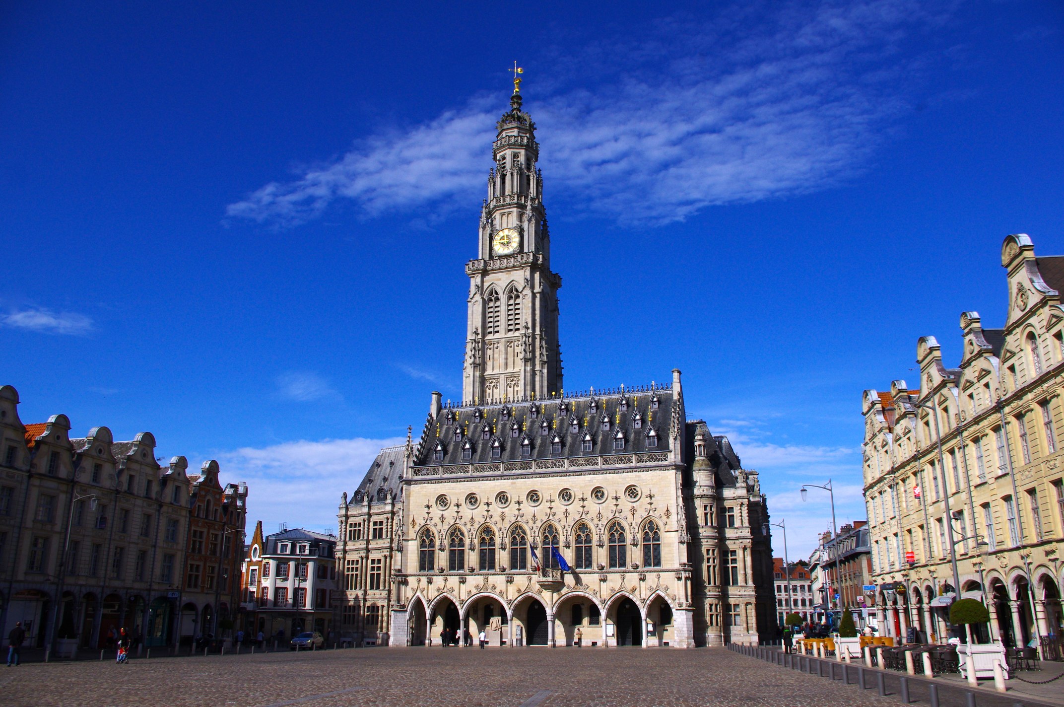 Shooting EVJF Grand'Place Arras – façades flamandes